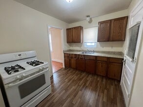 423 E Milton Ave in Hazel Park, MI - Building Photo - Building Photo