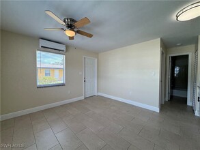 13301 First St in Ft. Myers, FL - Foto de edificio - Building Photo