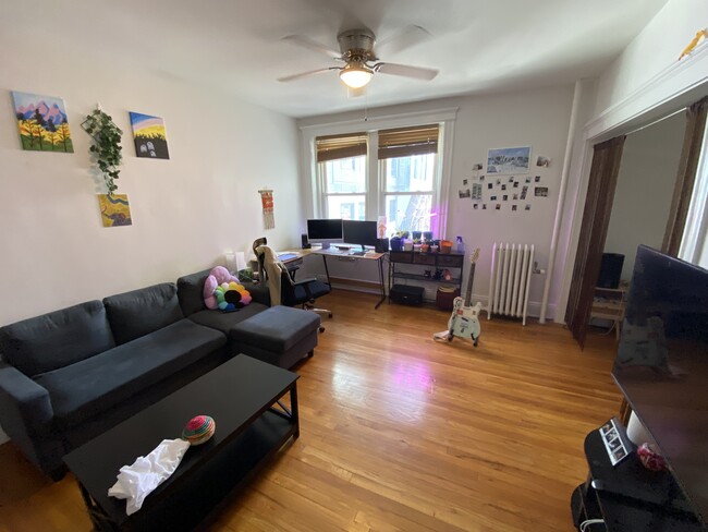 15 Park Dr, Unit 19 in Boston, MA - Building Photo - Building Photo