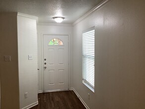 16977 Scenic Knoll in Conroe, TX - Building Photo - Building Photo