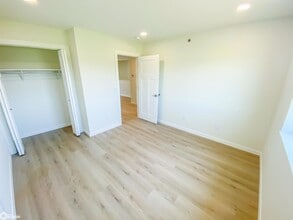 514 Layne Dr, Unit 1 in West Burlington, IA - Foto de edificio - Building Photo