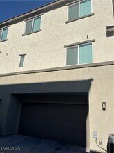 12322 Dusk Blue Wy in Las Vegas, NV - Foto de edificio - Building Photo