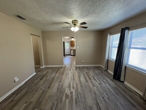 1021 Green St in Stephenville, TX - Building Photo - Building Photo