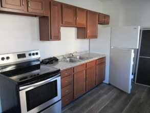 326 Park Rd, Unit 1st Fl. in Ambridge, PA - Building Photo - Building Photo