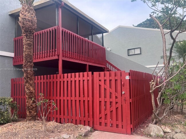 property at 15 Crossings Cir