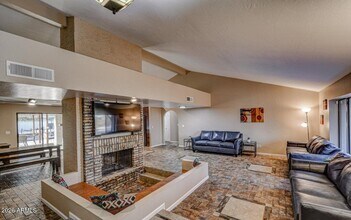 6520 E Peak View Rd in Cave Creek, AZ - Building Photo - Building Photo