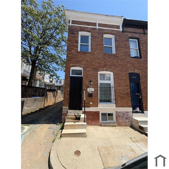 property at 211 N Streeper St
