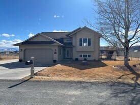 356 Best Place Rd in Helena, MT - Building Photo