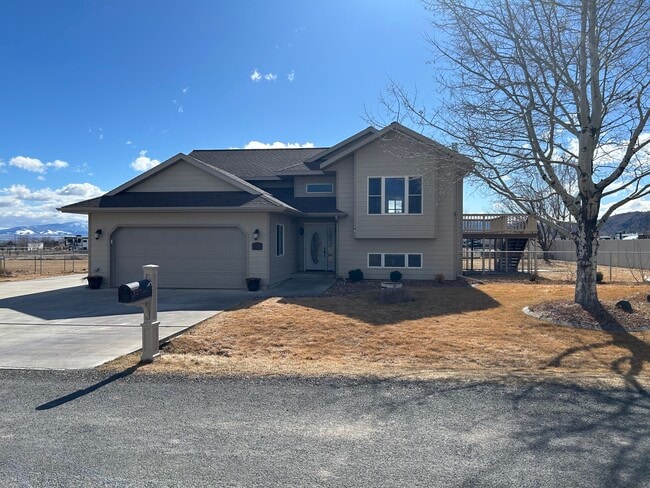 property at 356 Best Place Rd