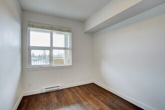 Eagle Creek Village in Victoria, BC - Building Photo - Building Photo