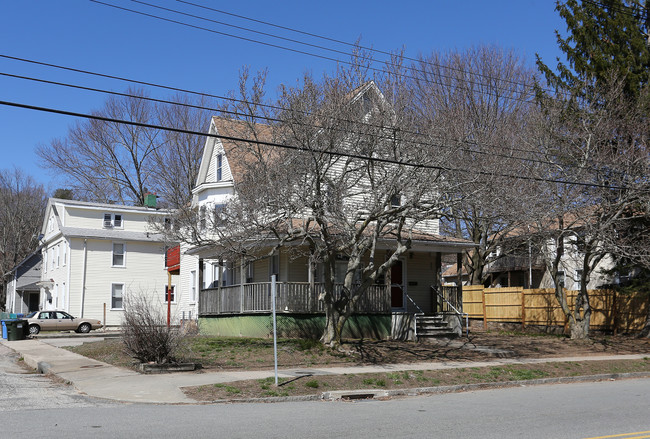 314 Central Ave in Norwich, CT - Building Photo - Building Photo