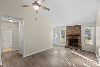 130-132-132 Pine Crest Dr in Jacksonville, NC - Building Photo - Building Photo