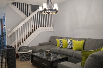 5109 SW 141st Ave in Miramar, FL - Building Photo - Building Photo