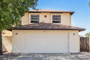 15810 N 37th Ln in Phoenix, AZ - Building Photo