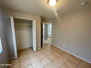 9011 S 8th Pl in Phoenix, AZ - Building Photo - Building Photo