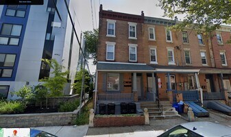 329 N Preston St in Philadelphia, PA - Building Photo