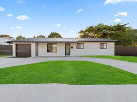 19850 Franjo Rd in Cutler Bay, FL - Building Photo