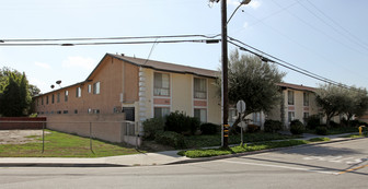 Los Cerritos Villa Apartments