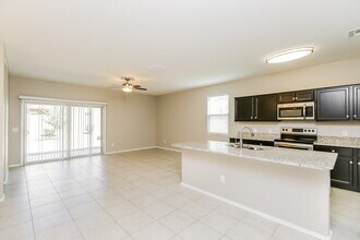 4976 E Smoky Quartz Rd in San Tan Valley, AZ - Foto de edificio - Building Photo