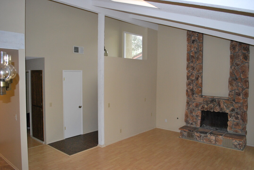 1672 Colusa Ave in Davis, CA - Building Photo