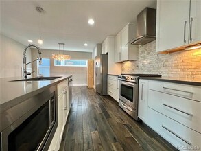 2106 Eliot St in Denver, CO - Building Photo - Building Photo
