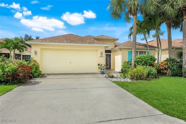 14823 Calusa Palms Dr in Ft. Myers, FL - Building Photo - Building Photo