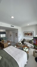 109 NW 24th St, Unit S9 in Miami, FL - Building Photo - Building Photo