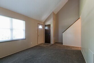 3312 Shady Valley Dr in Manhattan, KS - Building Photo - Building Photo