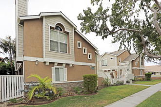 4050-4068 Green Ave in Los Alamitos, CA - Foto de edificio - Floor Plan