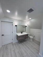 3372 N Downer Ave in Milwaukee, WI - Building Photo - Building Photo