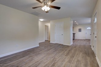 2246 Onslow Dr in Jacksonville, NC - Foto de edificio - Building Photo