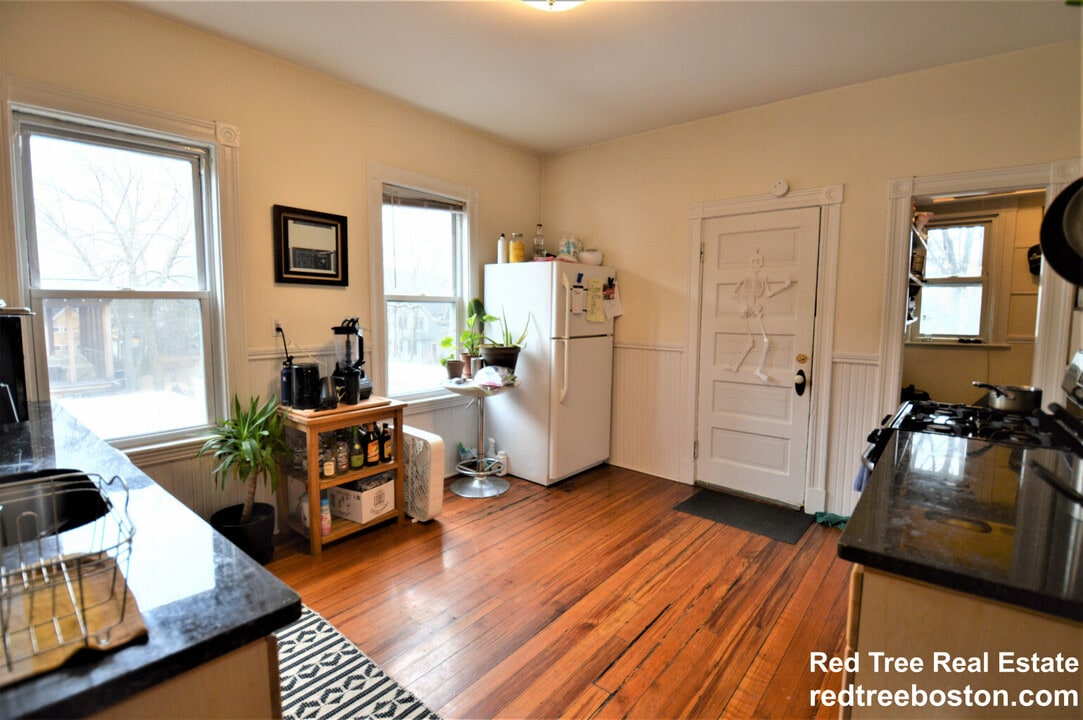 67 Washburn Ave, Unit 2 in Cambridge, MA - Foto de edificio