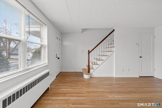 52 Arnold Way in West Hartford, CT - Building Photo - Building Photo