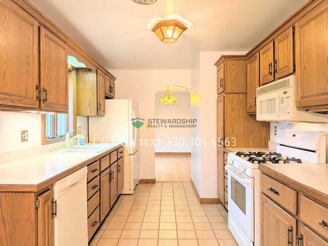 property at 2636 Orch Pk St NW