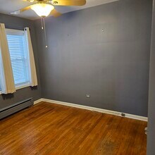 5852 N Melvina Ave in Chicago, IL - Foto de edificio - Building Photo