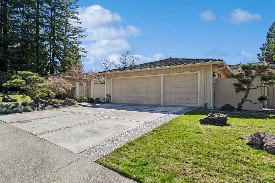 1860 Piedras Cir in Alamo, CA - Building Photo