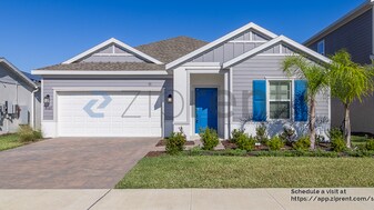 2898 Armstrong Ave in Clermont, FL - Building Photo