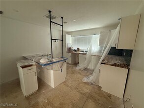 5460 Bayshore Rd in North Fort Myers, FL - Building Photo - Building Photo