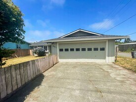 601 Herrick Ave in Eureka, CA - Building Photo