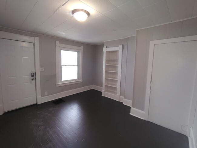 417 S 12th St, Unit A in New Castle, IN - Building Photo - Building Photo