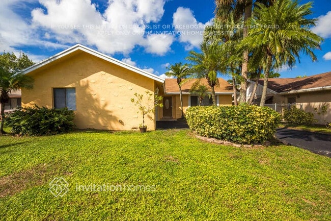 7521 SW 6th St in North Lauderdale, FL - Foto de edificio - Building Photo