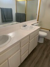 15561 Via Hermosa St in Hesperia, CA - Building Photo - Building Photo