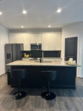 1229 Jadens Wy in Chesapeake, VA - Foto de edificio - Building Photo