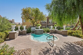 Arzano in Las Vegas, NV - Foto de edificio - Building Photo