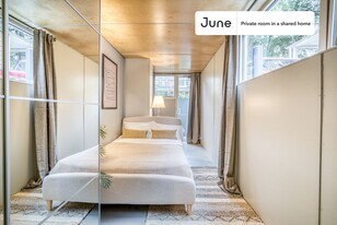 Room in Shared 6 bed/6 bath home in Washington, DC - Building Photo