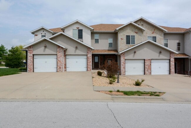 property at 2195 W Bingham St