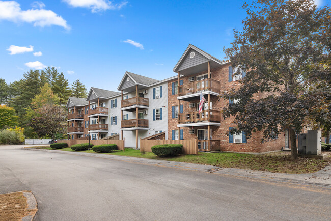 Pinewood Village in Concord, NH - Building Photo - Building Photo