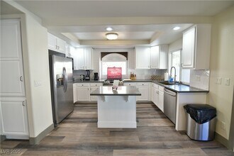 850 Trout Stream Ct in Henderson, NV - Building Photo - Building Photo