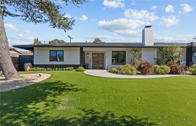 property at 240 W Gainsborough Rd