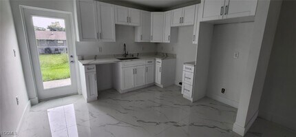 424 Alabama Rd S in Lehigh Acres, FL - Building Photo - Building Photo